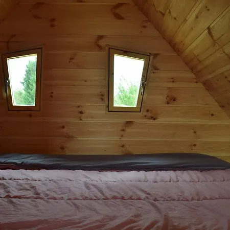 홈스테이 Les Cabanes Magiques De Mariegillou *